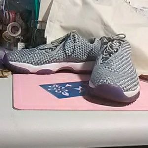 Jordan future lows (womens 5.5y)